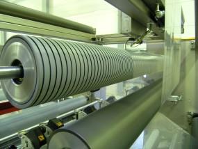 lamellar spreader roller