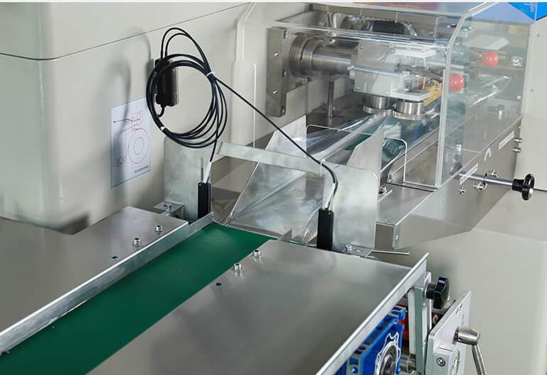 Mask packing machine 3 Mask packing machine 3